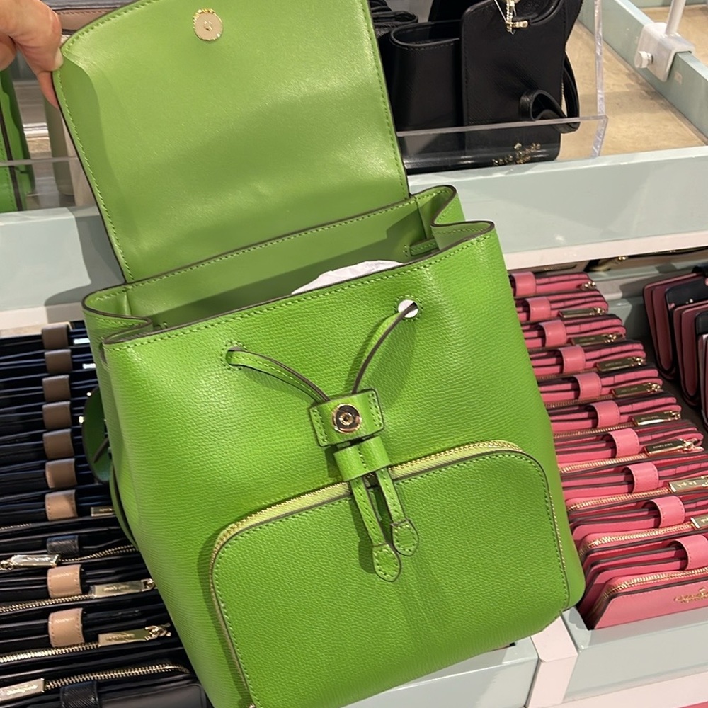 Kate Spade Kristi Medium Flap Backpack
Turtle Green
NWT - Picture 10 of 16